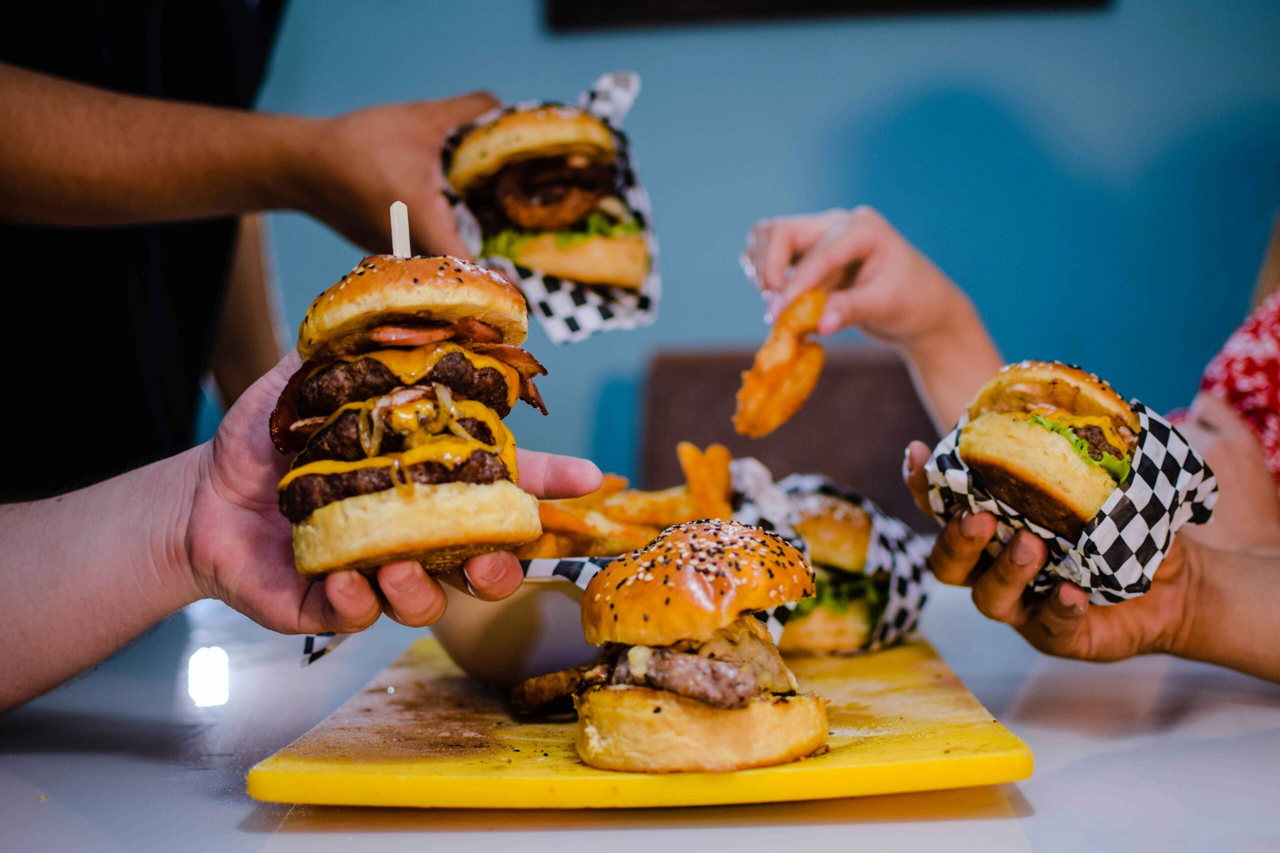 Fast-food et muscu : mariage toxique ou cheat meal malin ?